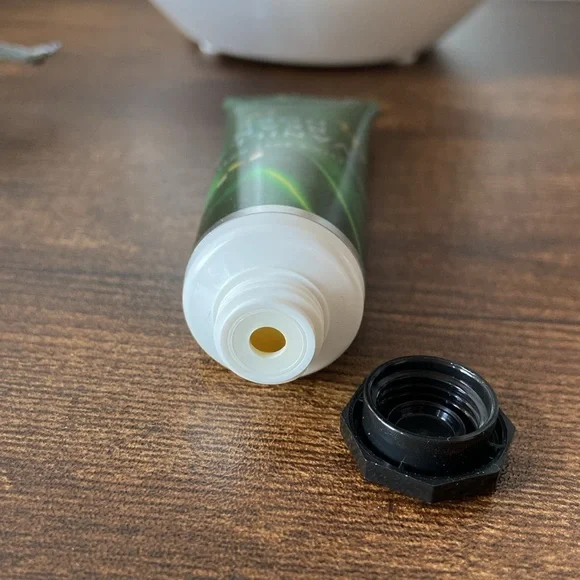 New Bath & Body Works Winter Candy Apple and Vanilla Bean Noel Cream Set - Picture 10 of 10